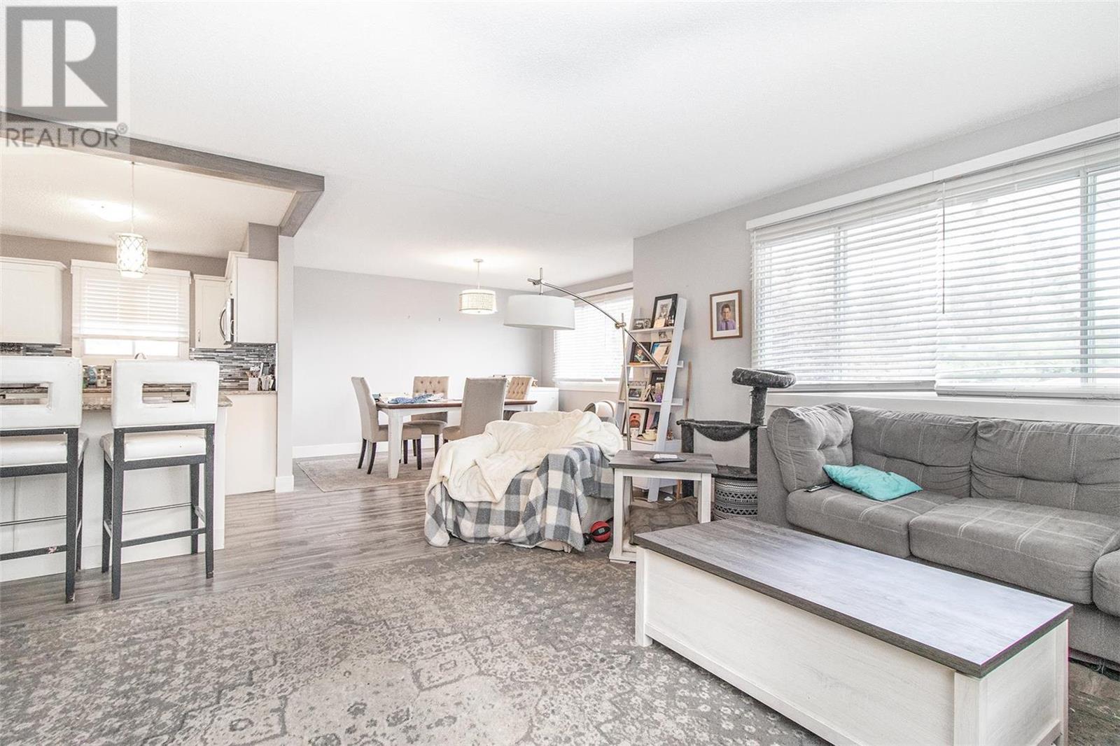360 Robson Road, W, Kelowna