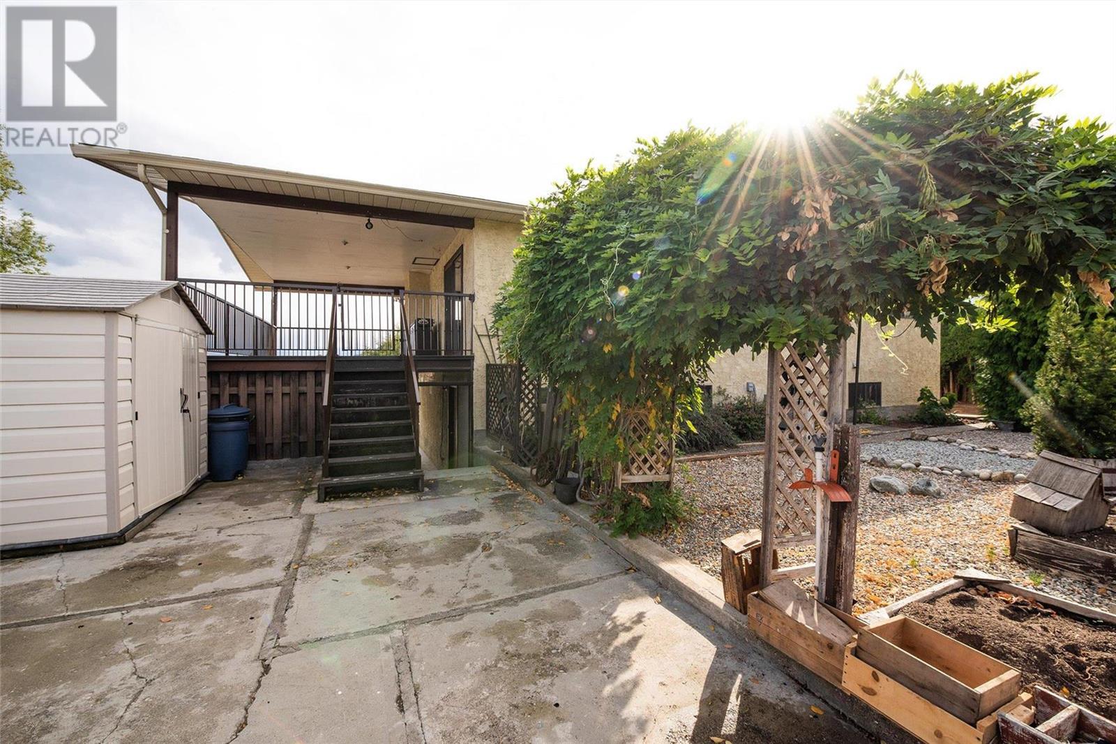 9570 Winview Road