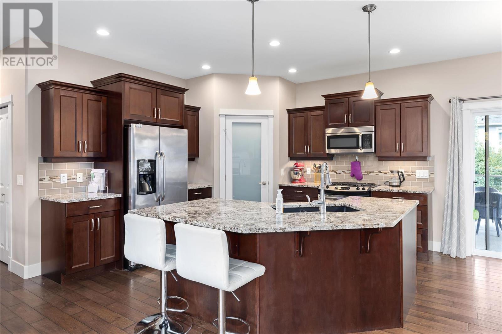 13033 Shoreline Drive
