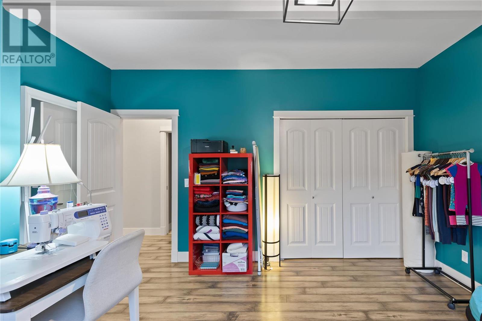 13033 Shoreline Drive