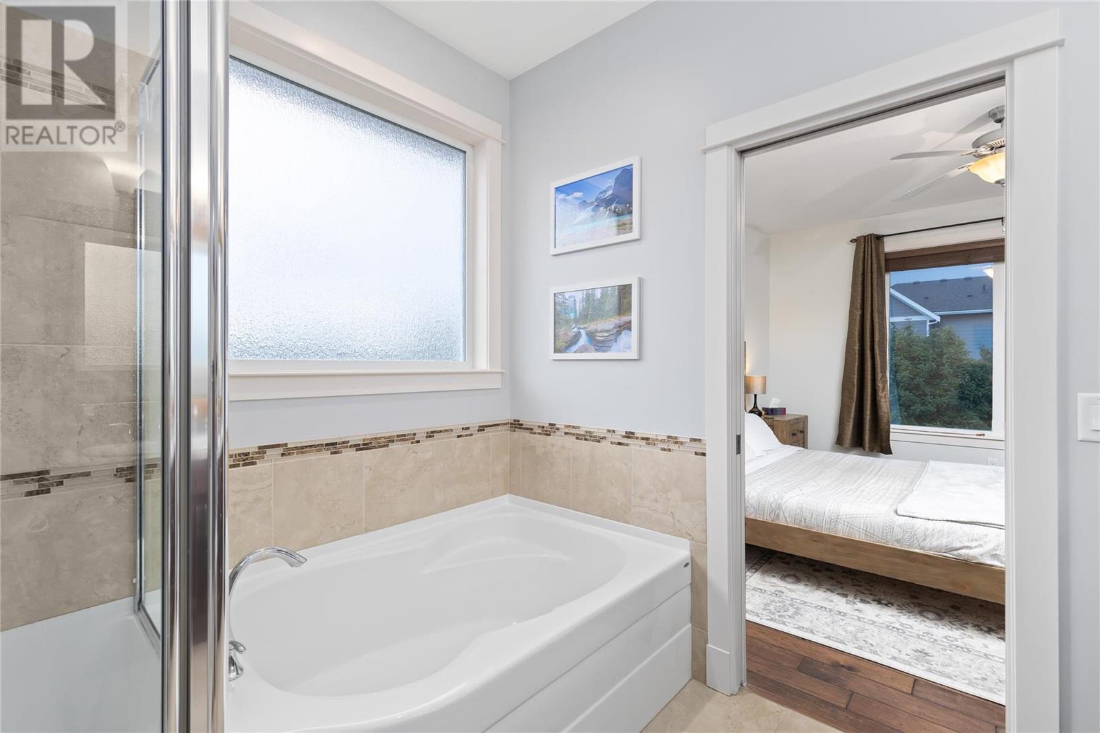 13033 Shoreline Drive