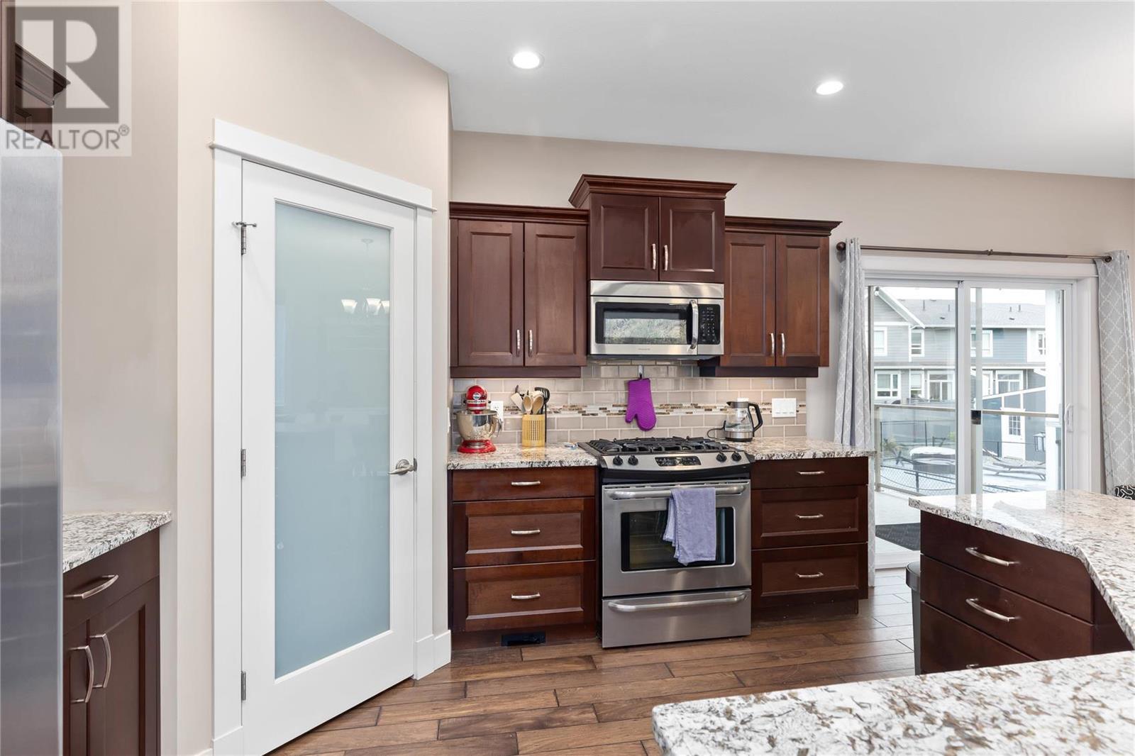 13033 Shoreline Drive