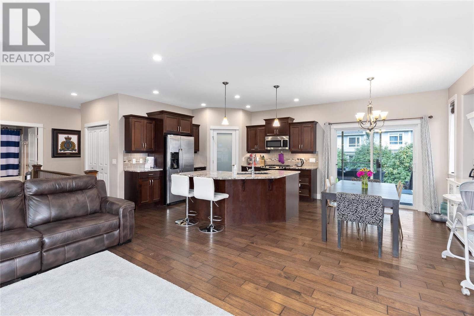 13033 Shoreline Drive