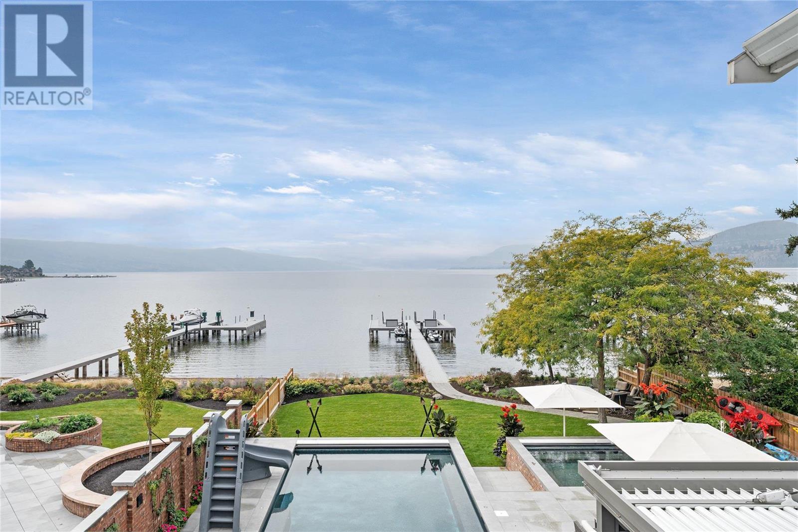 3588 Lakeshore Road