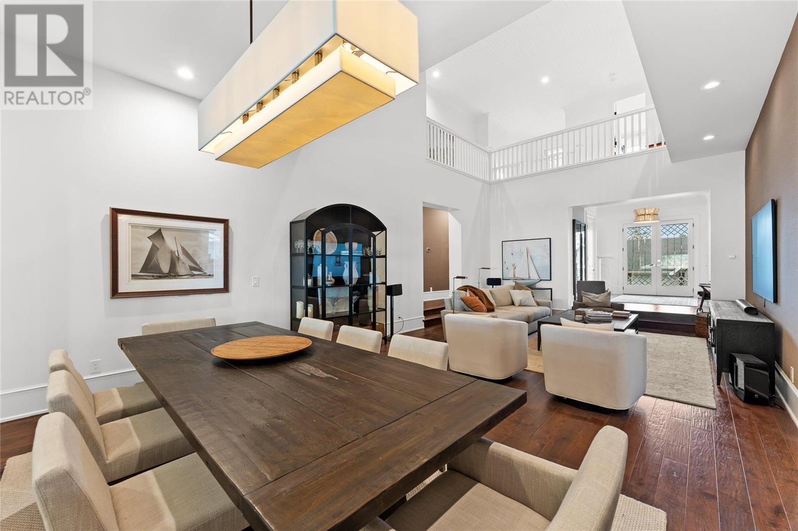 3588 Lakeshore Road
