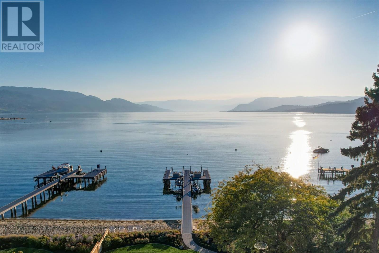 3588 Lakeshore Road