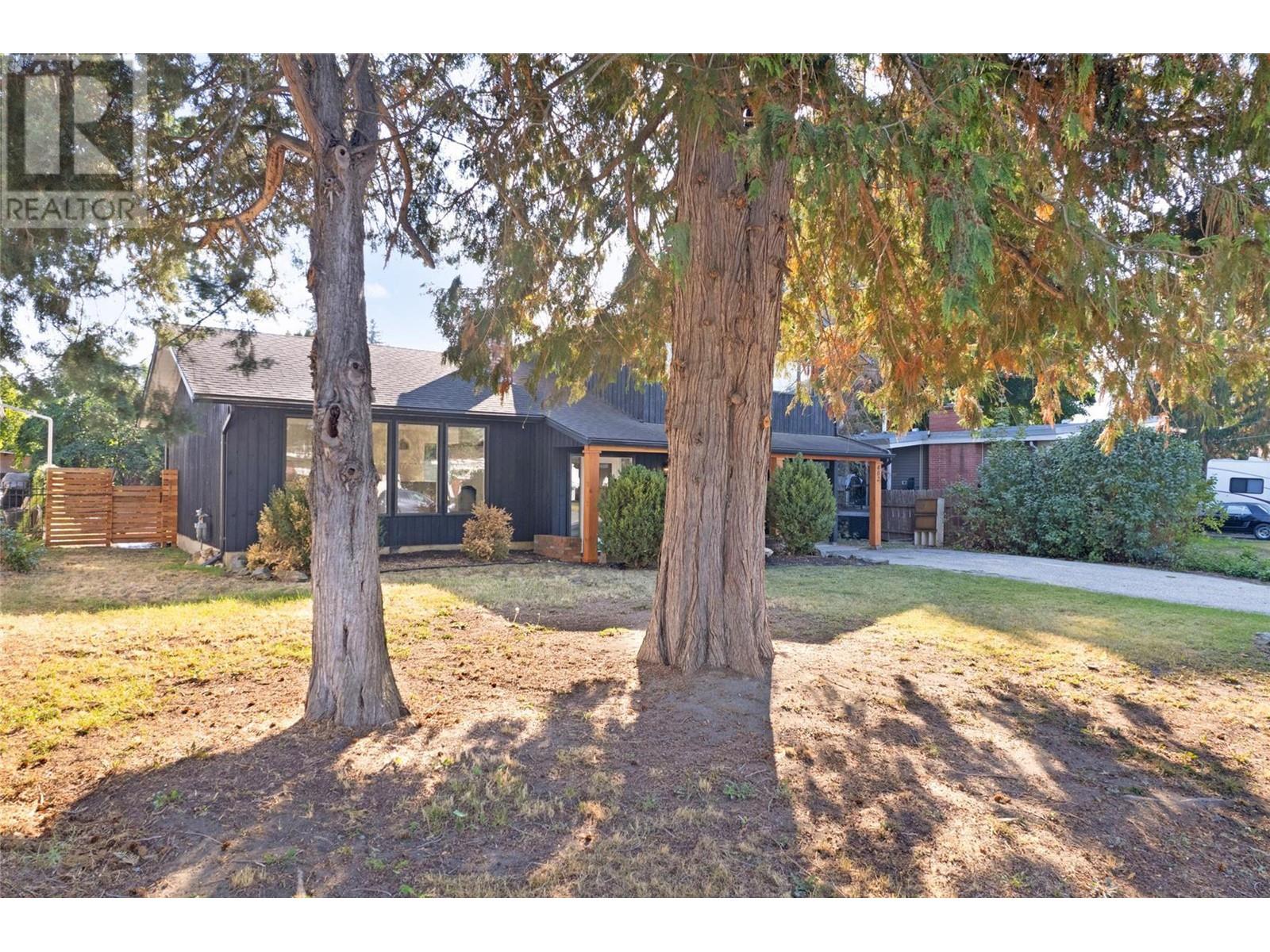 402 Kildonan Avenue
