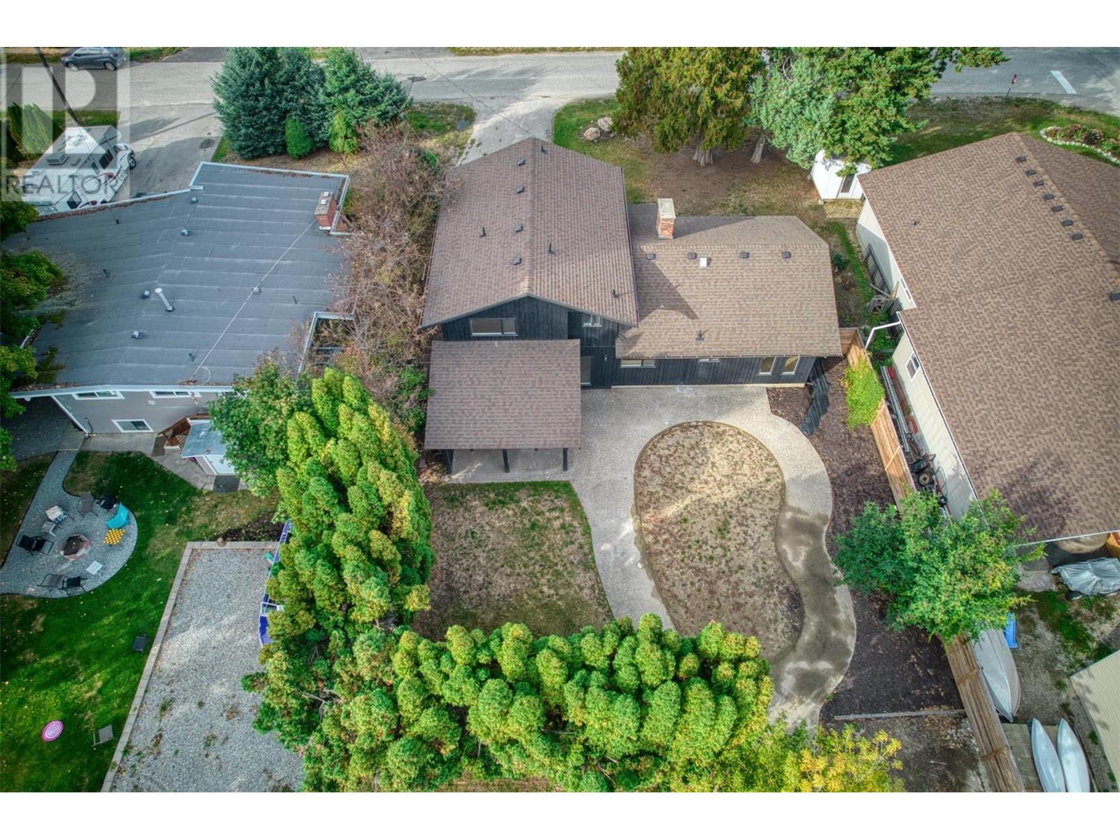 402 Kildonan Avenue