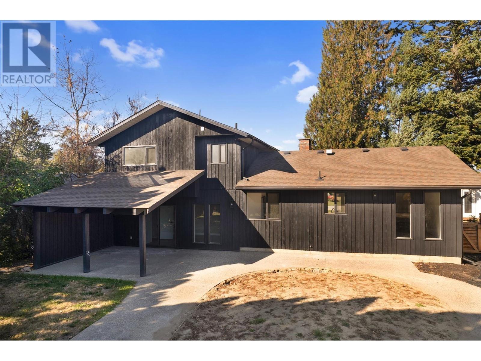 402 Kildonan Avenue