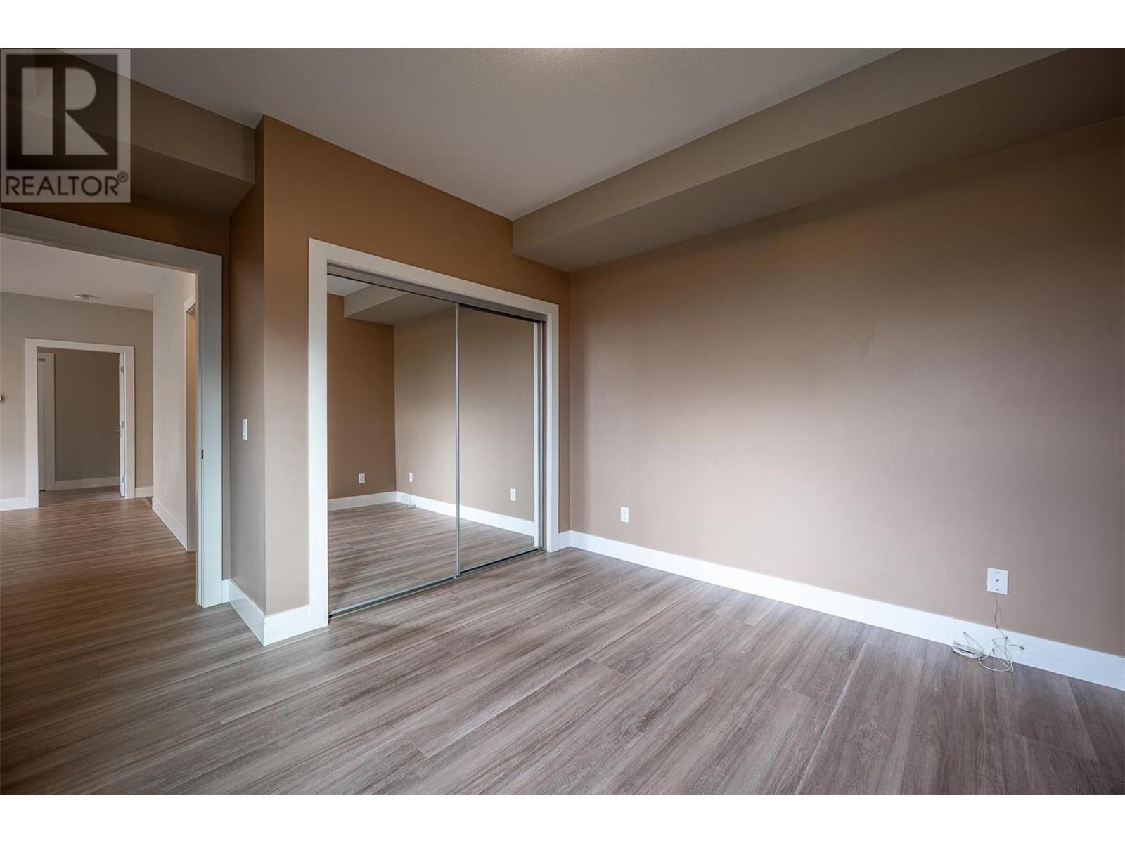 2532 Shoreline Drive Unit# 304, #304