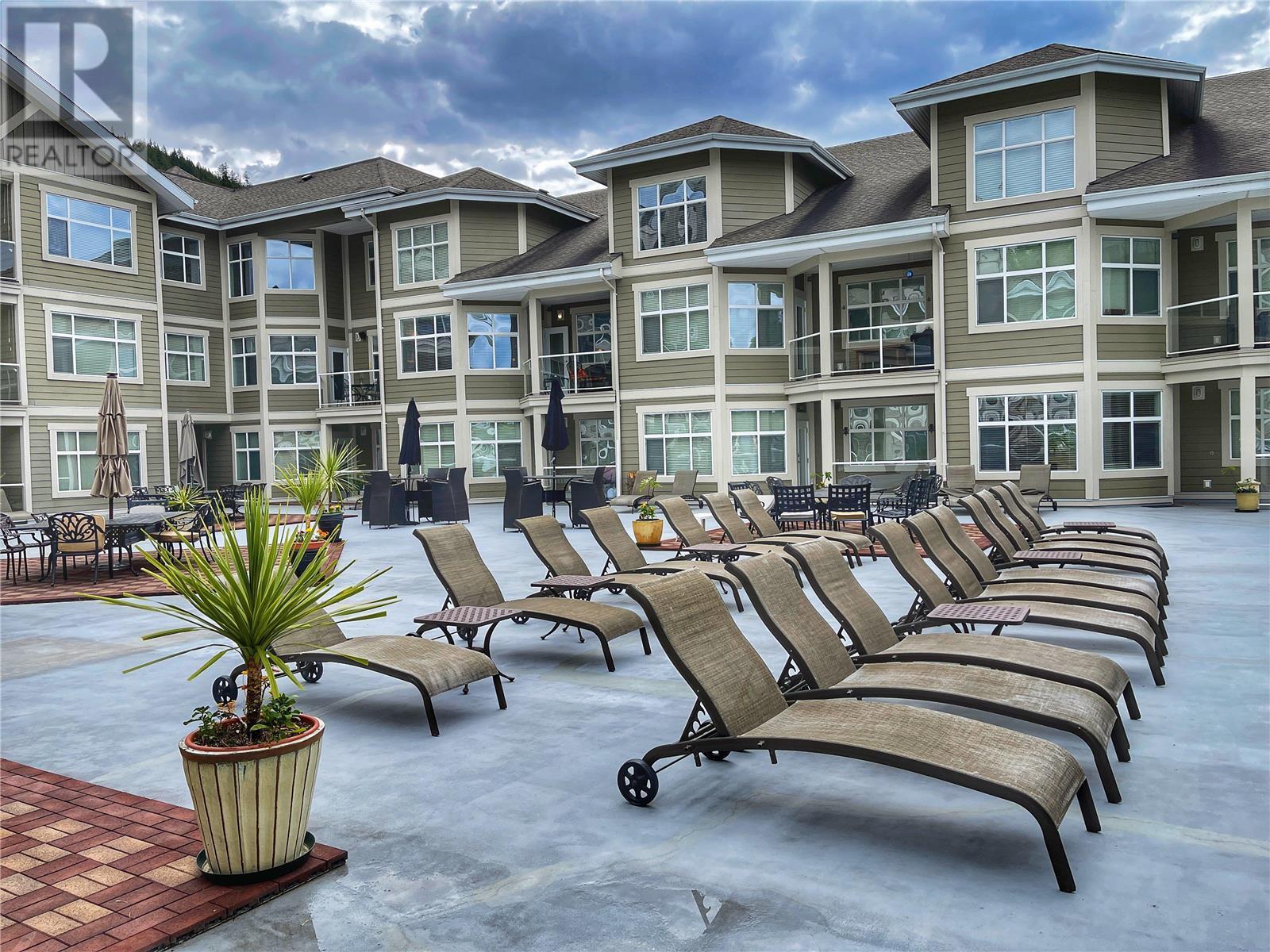 302 Mara Lake Lane Unit# 100/108, #100/108