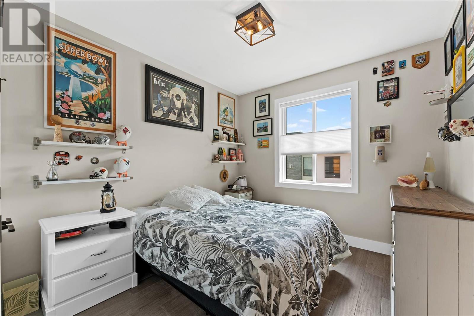 2492 Tallus Heights Lane