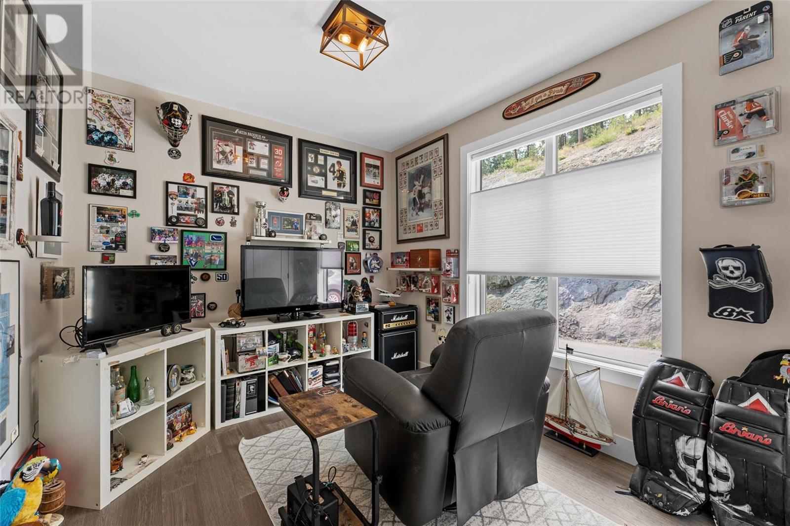 2492 Tallus Heights Lane