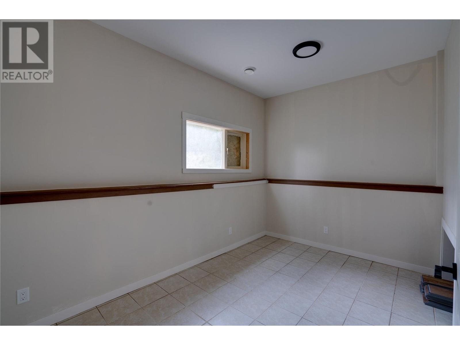 2561 Enderby Mabel Lake Road