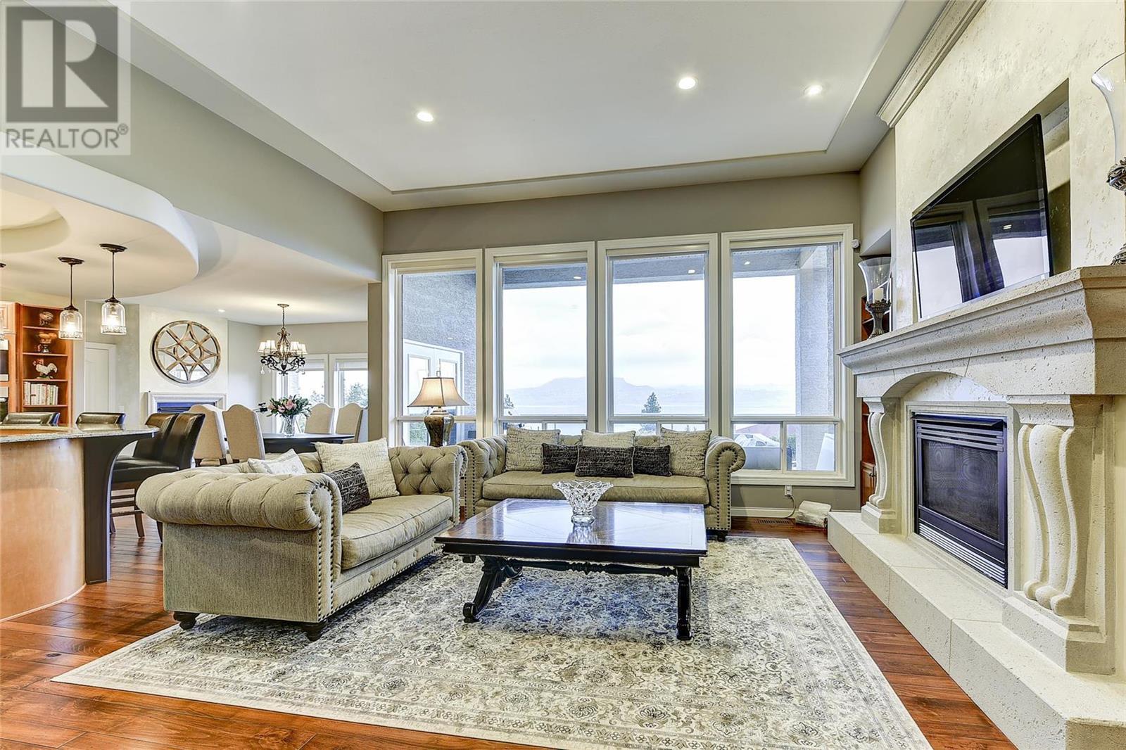 376 Uplands Court