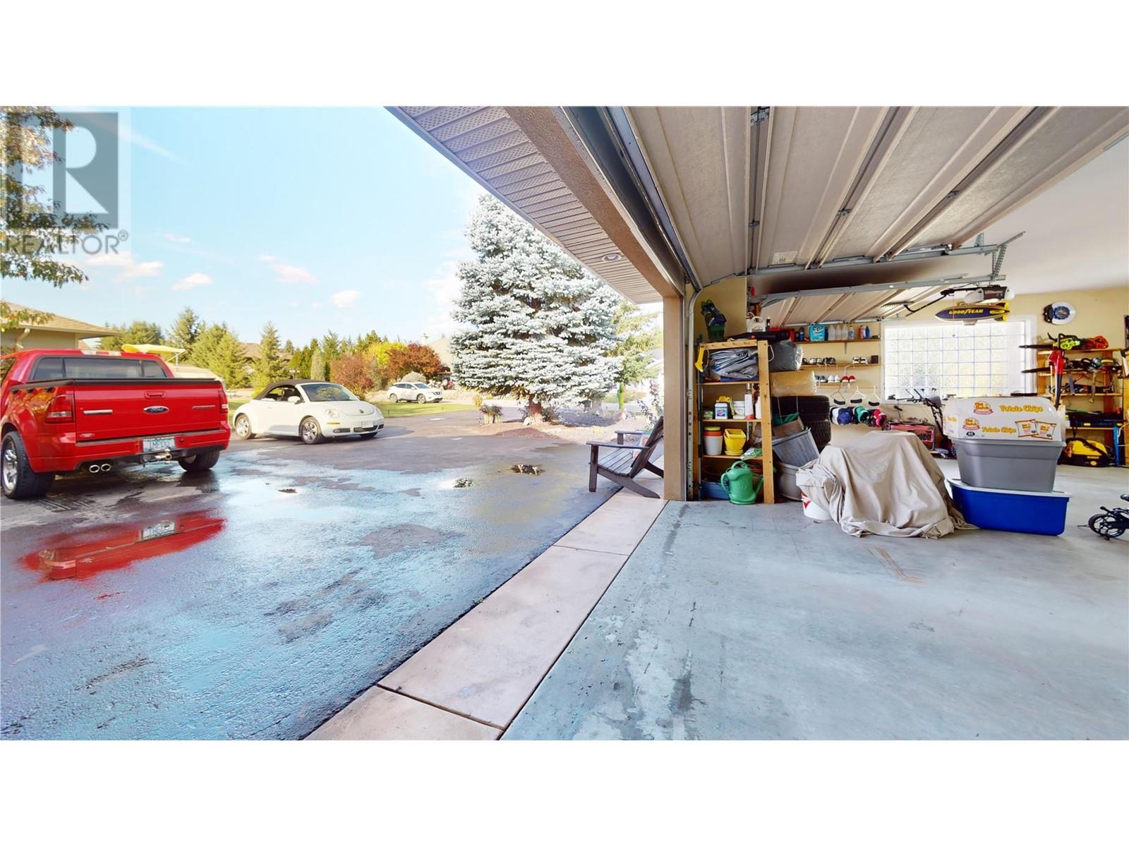 2564 Golf View Crescent