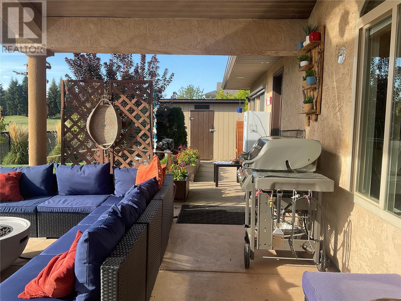 2564 Golf View Crescent
