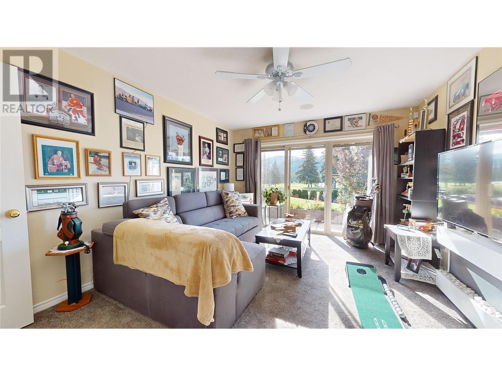 2564 Golf View Crescent