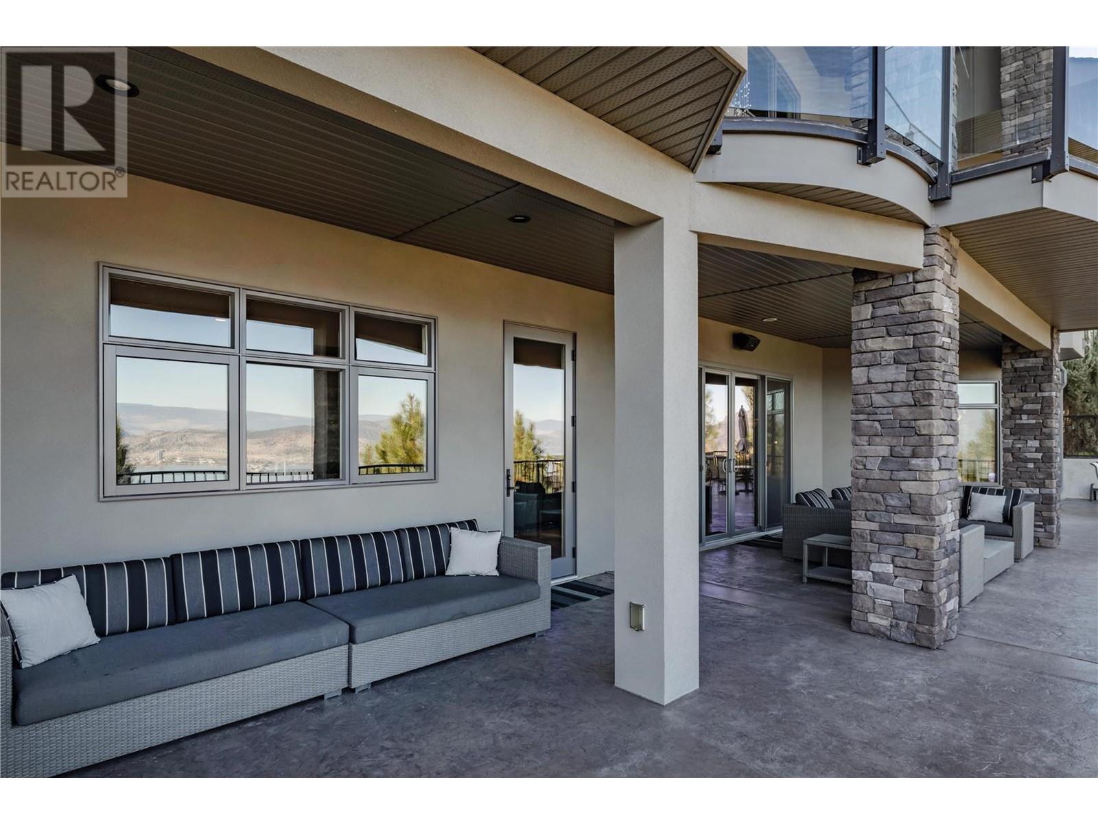 1813 Diamond View Drive