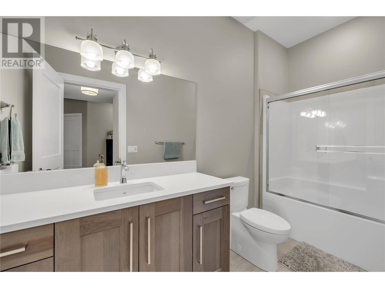 1813 Diamond View Drive