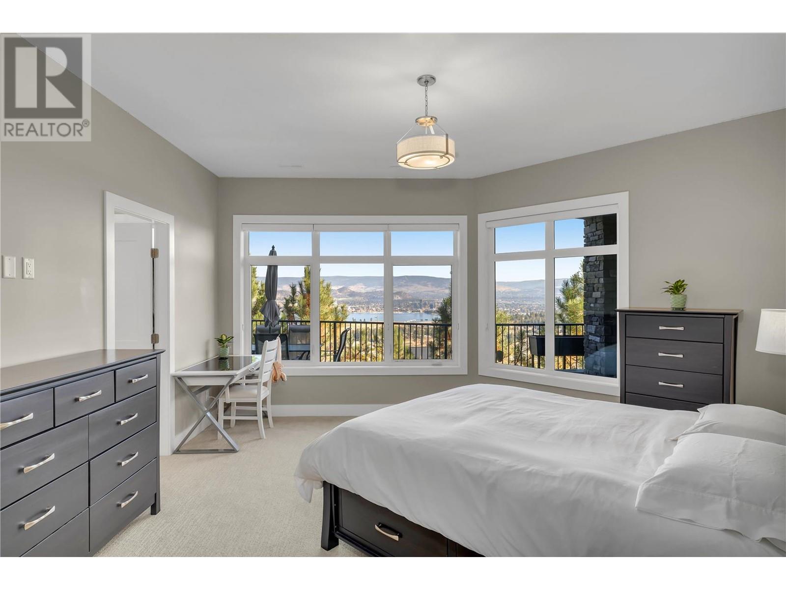 1813 Diamond View Drive