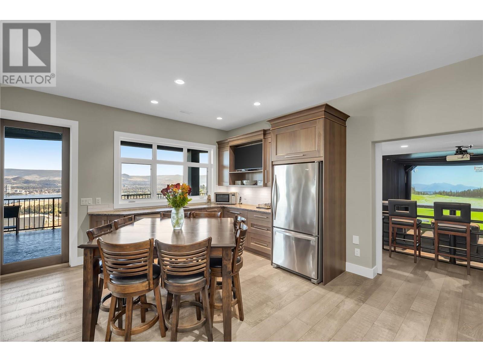 1813 Diamond View Drive