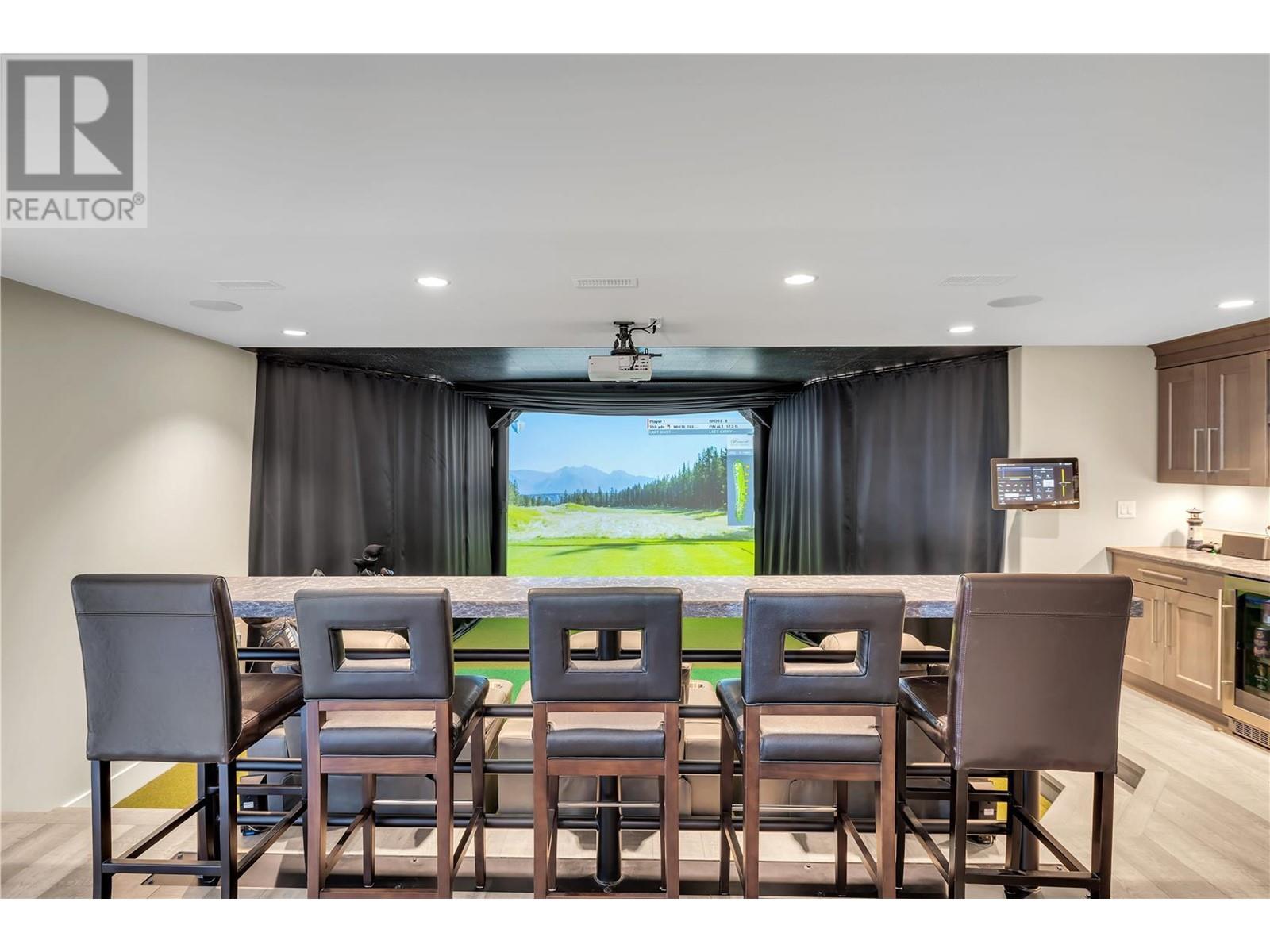 1813 Diamond View Drive