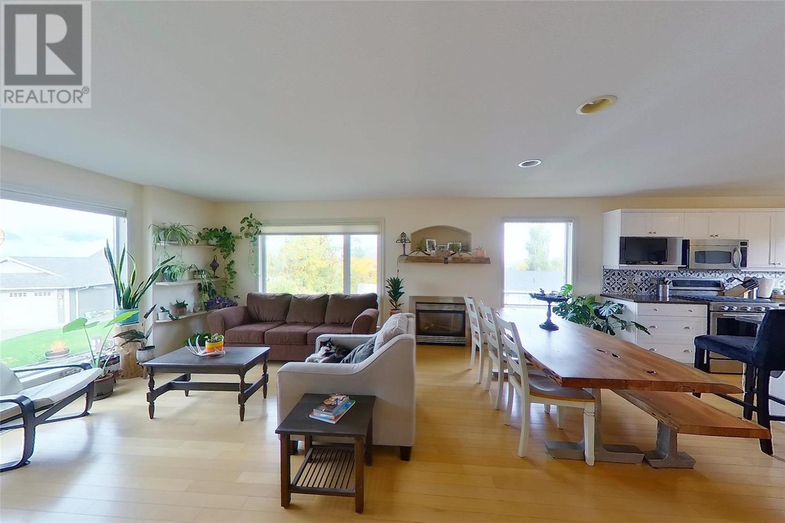 1920 13 Street SE