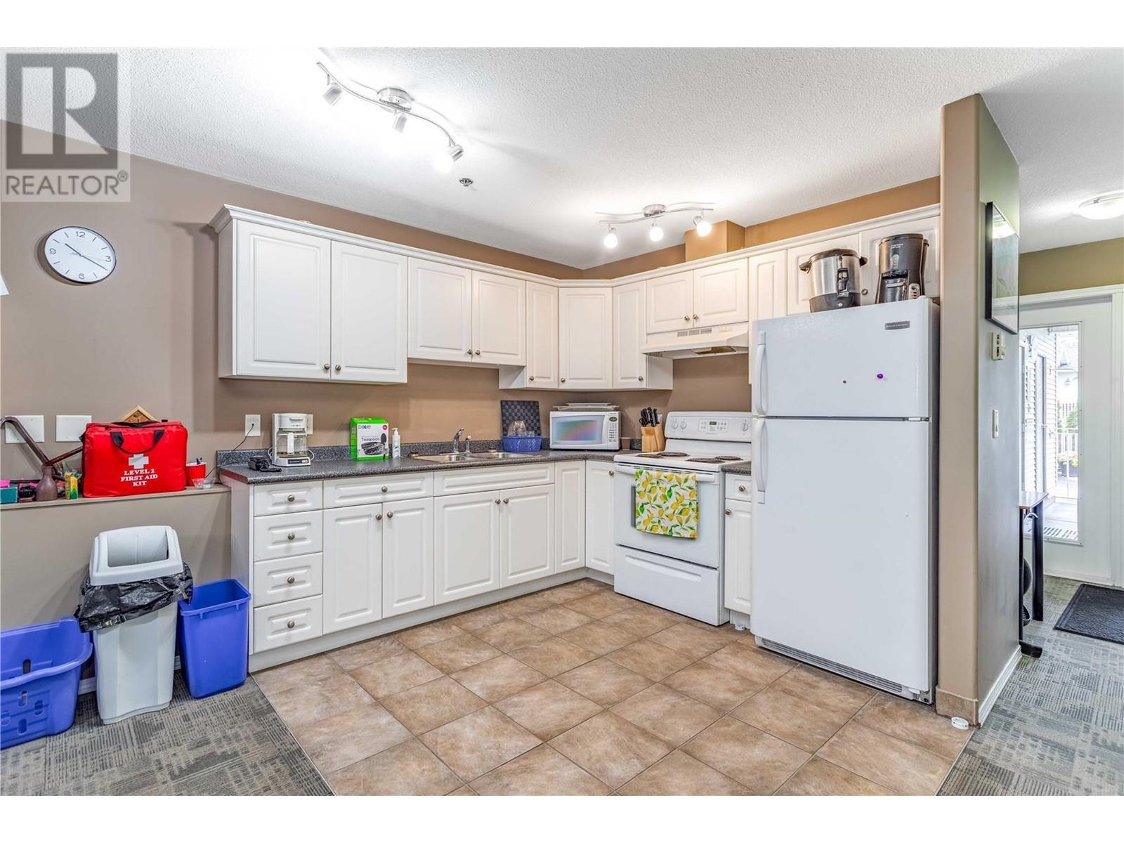 2100 Boucherie Road Unit# 315, #315