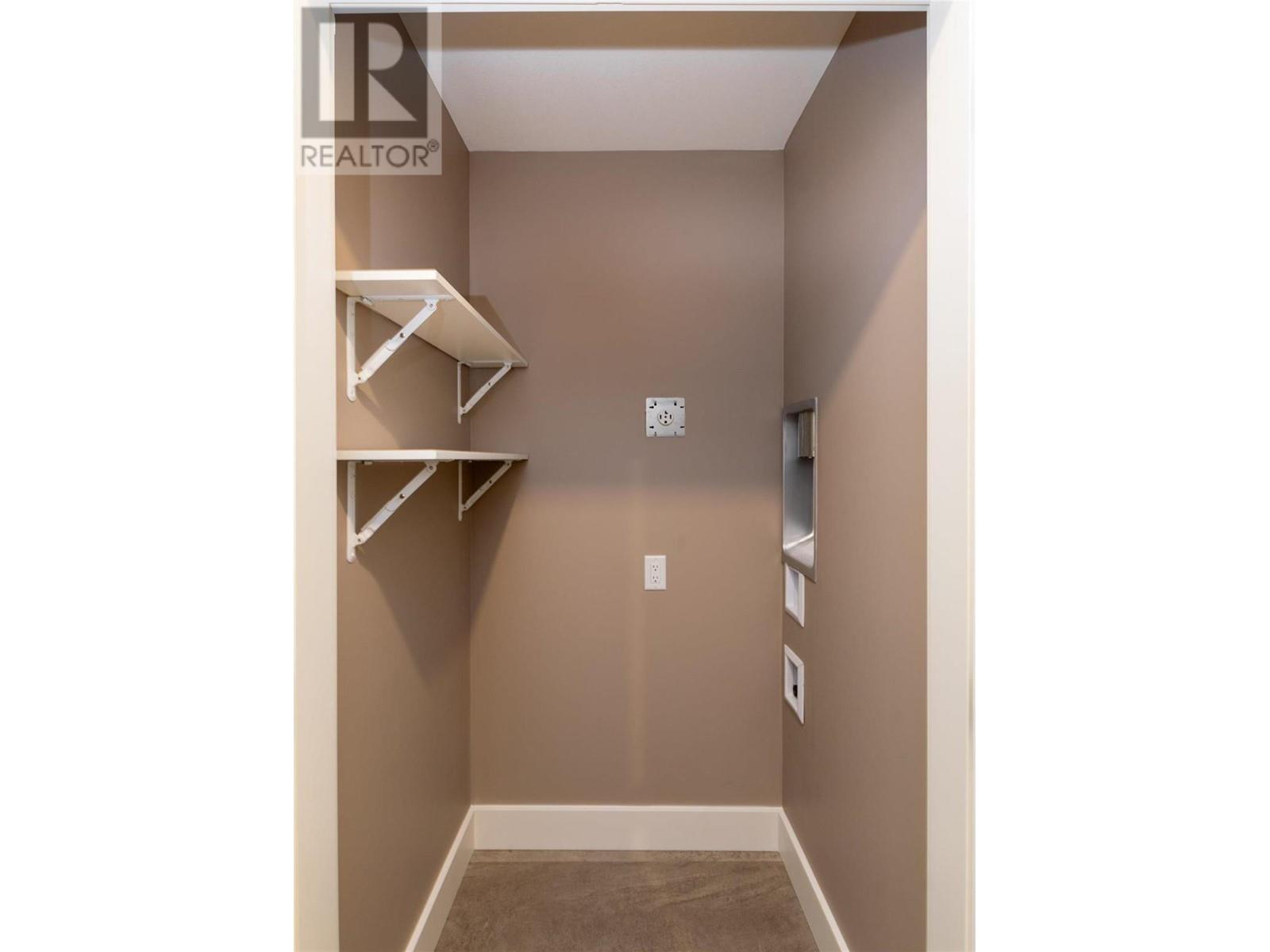 1910 11 Avenue NE Unit# 10, #10