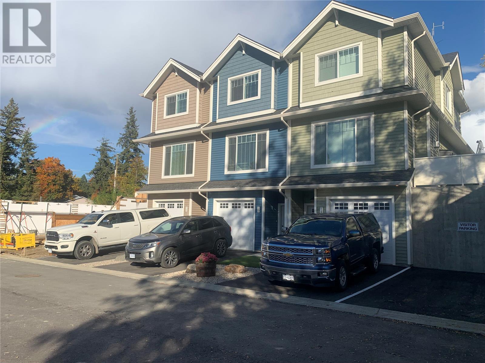 1910 11 Avenue NE Unit# 10, #10