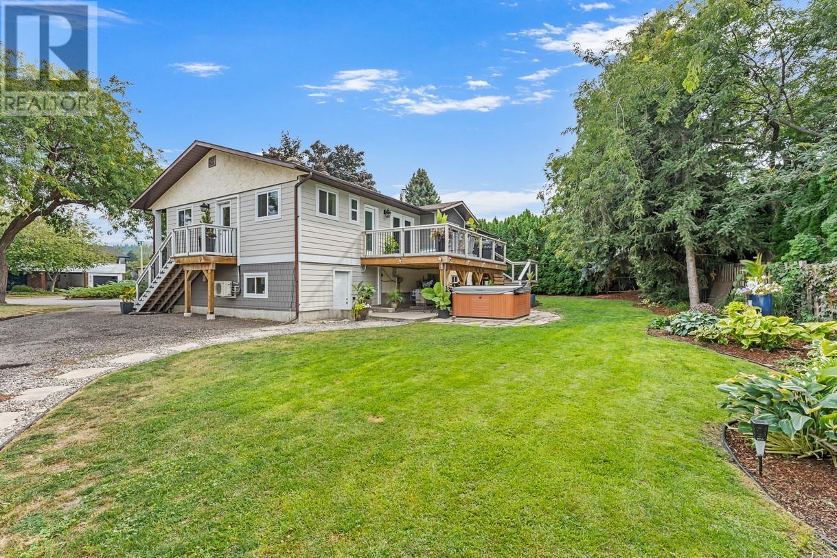 663 Paret Place