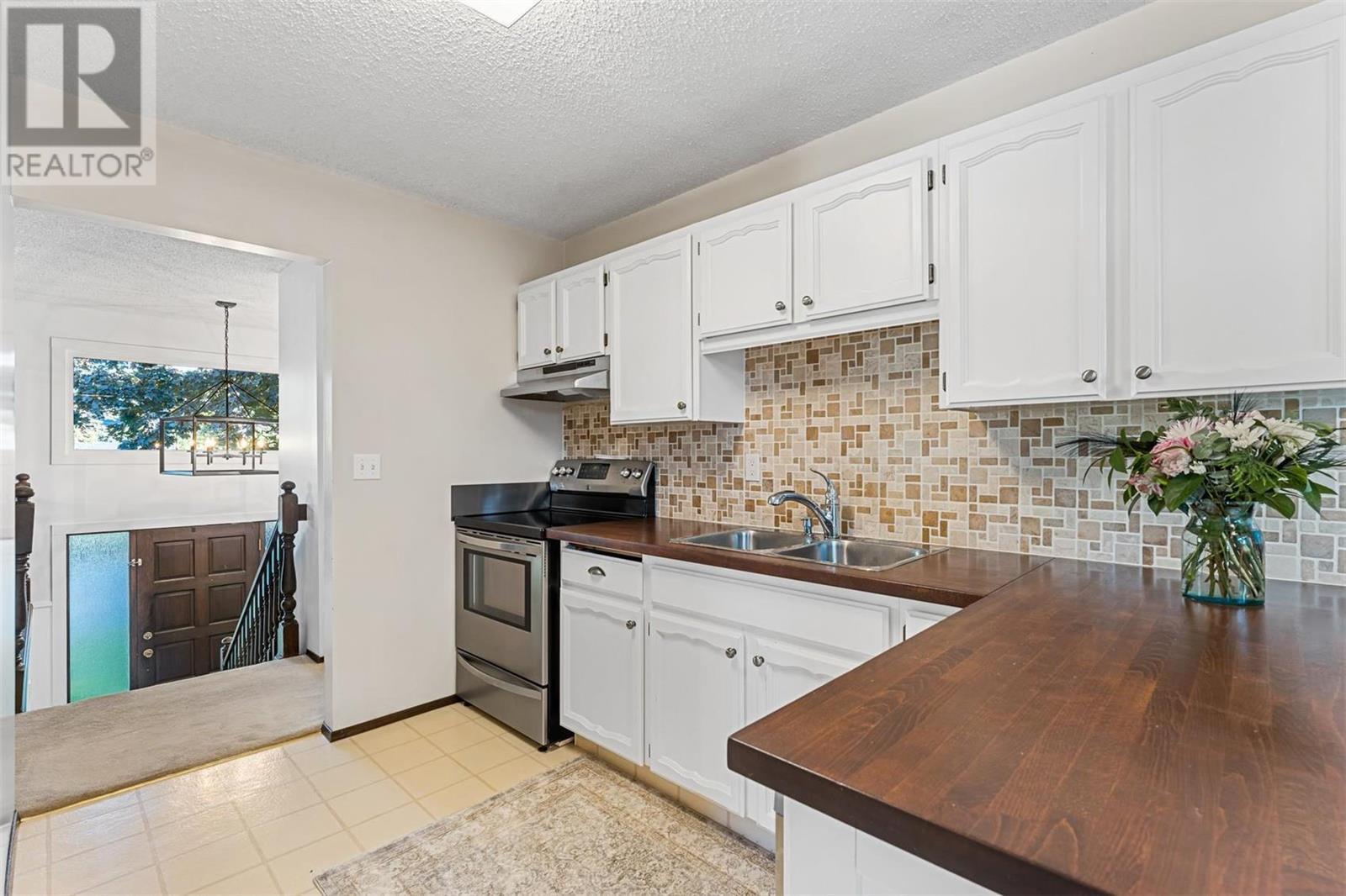 663 Paret Place