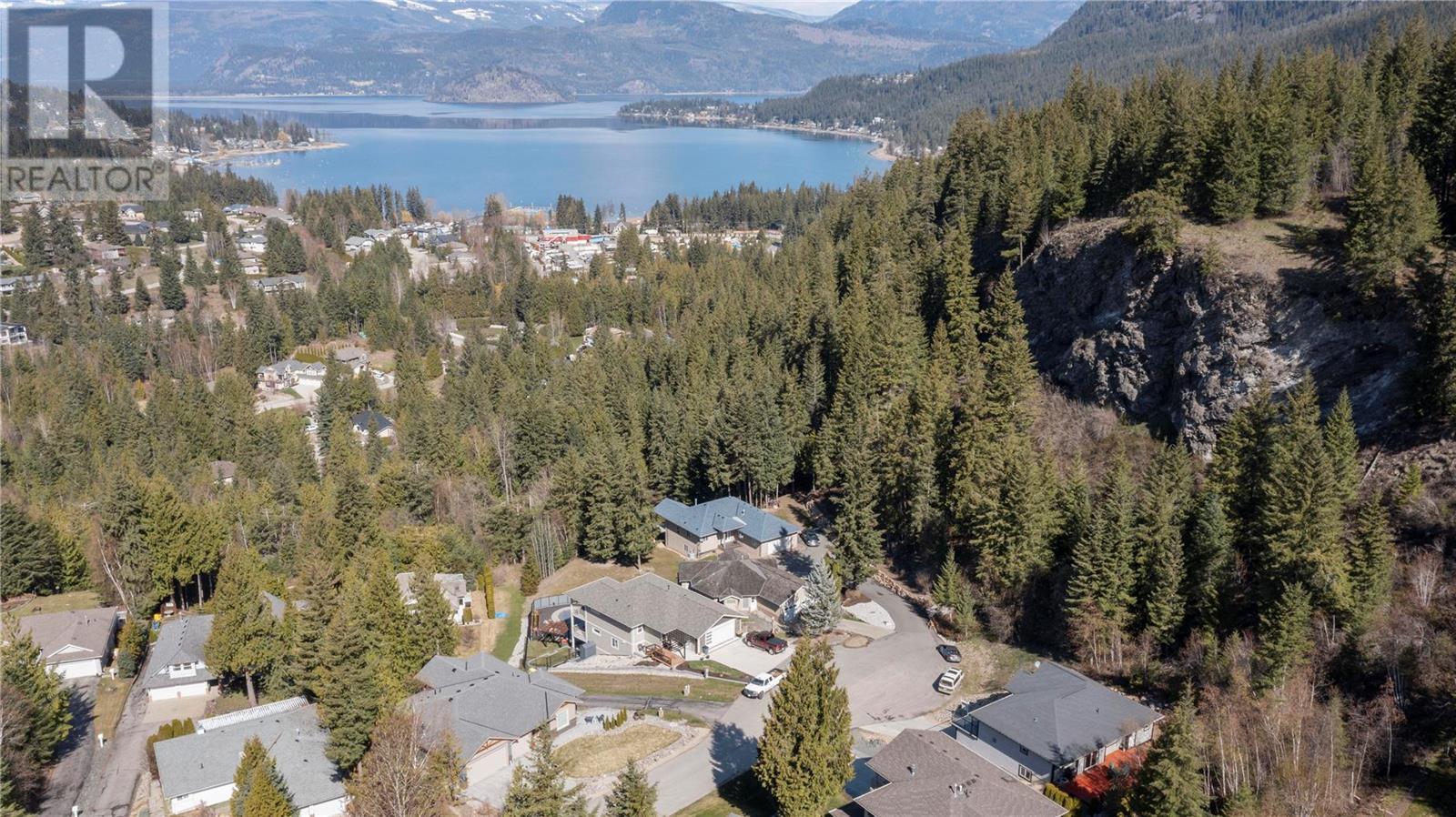 2592 Alpen Paradies Road Unit# 8, #8