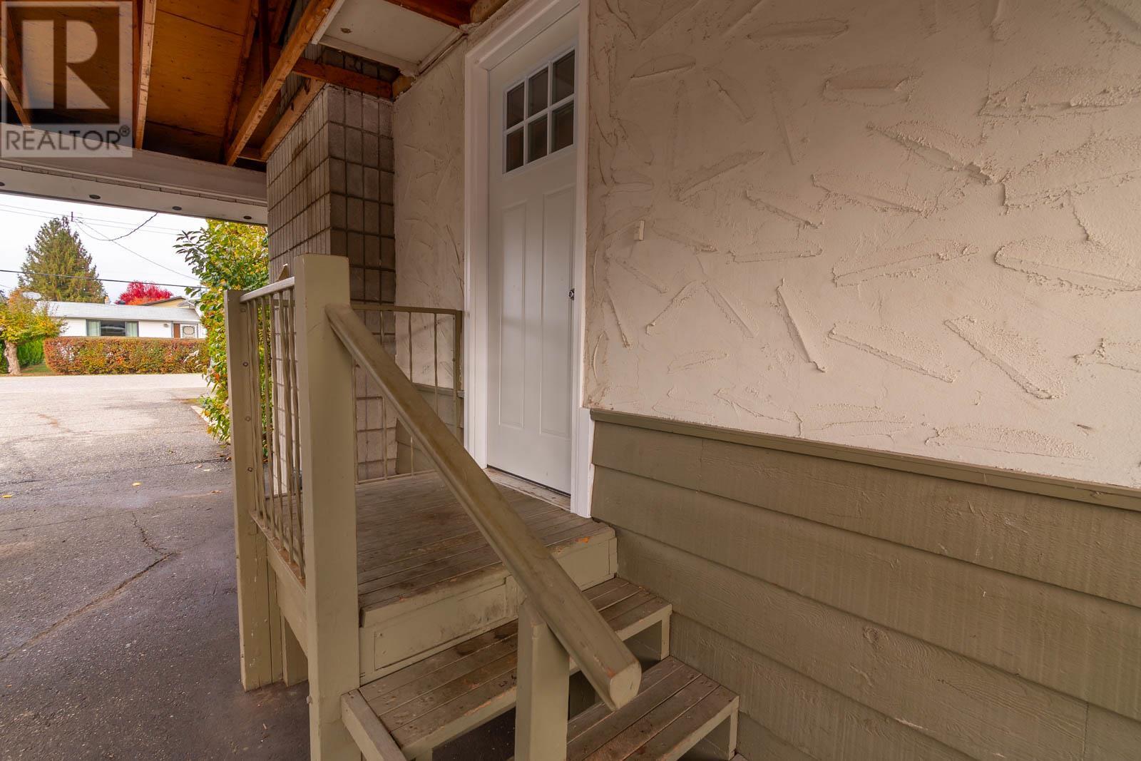308 Larsen Avenue