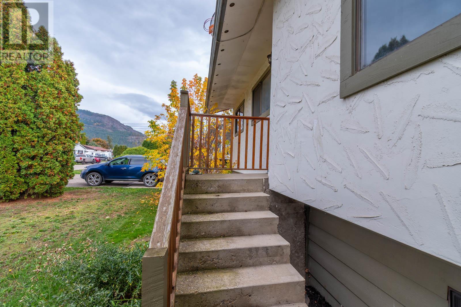 308 Larsen Avenue
