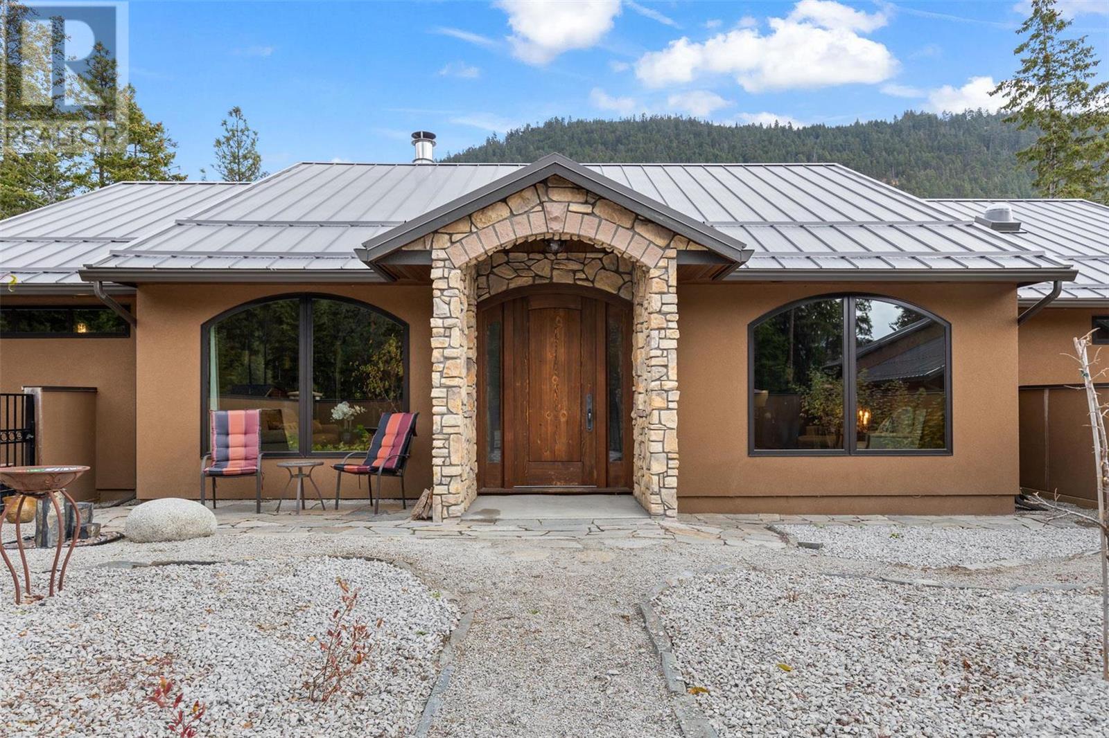 4335 Maxwell Road
