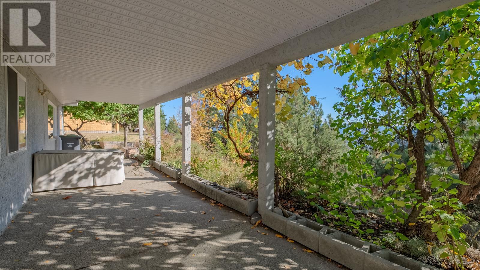 3084 Lakeview Cove Road