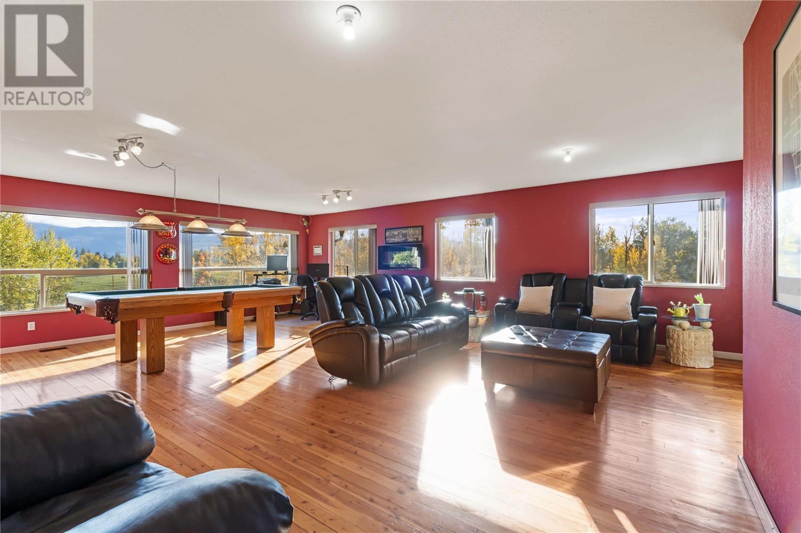 627 Grandview Bench Road SE