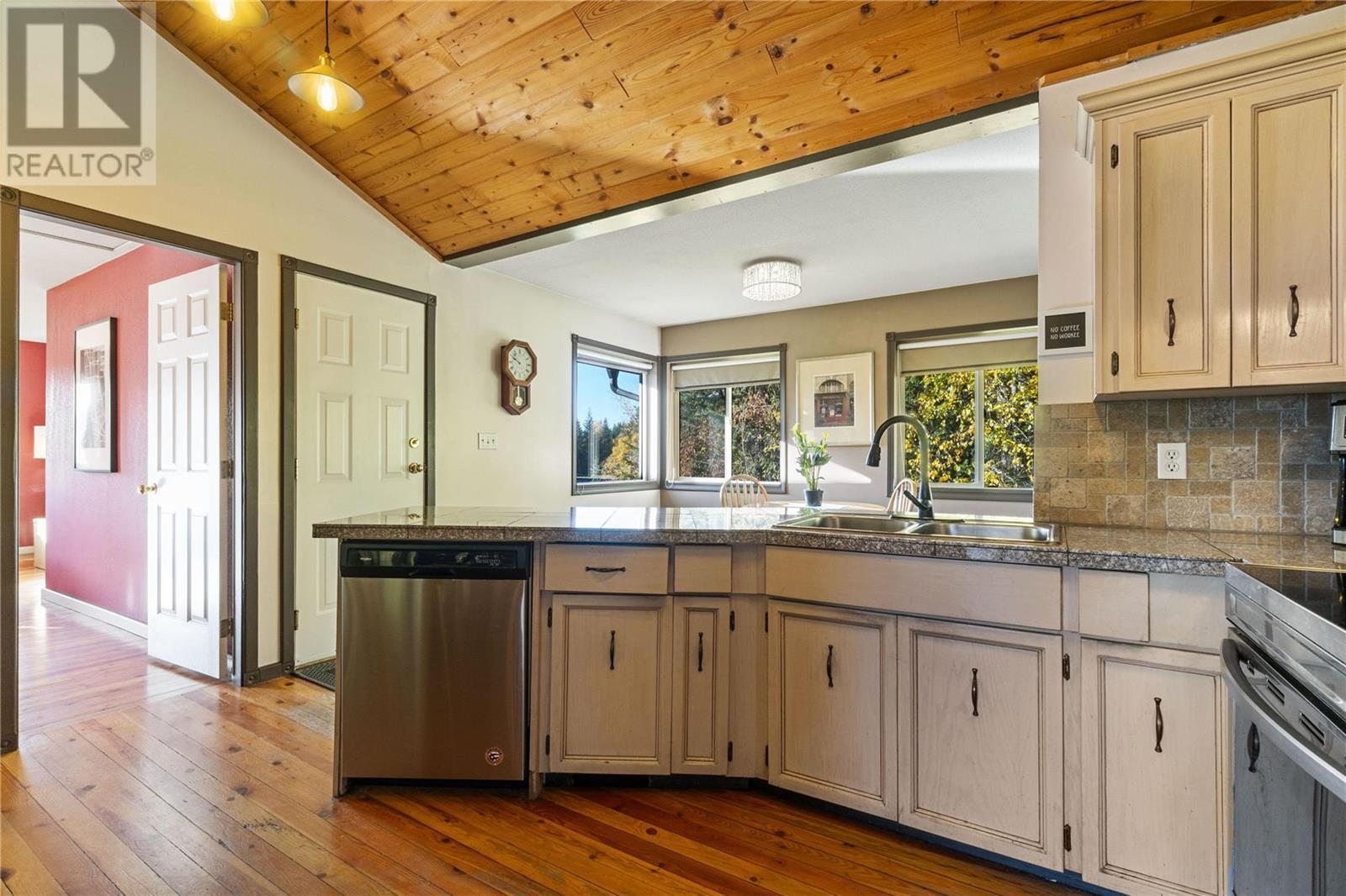 627 Grandview Bench Road SE