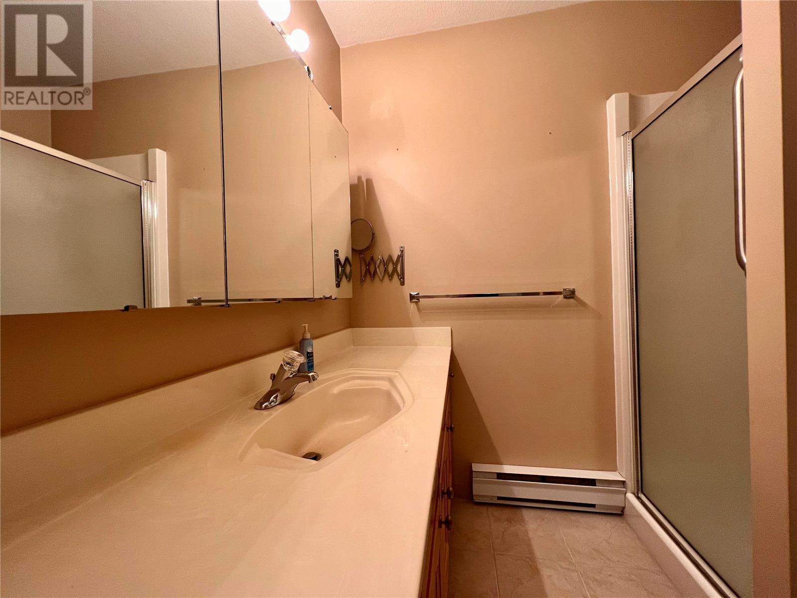195 Warren Avenue W Unit# 401, #401