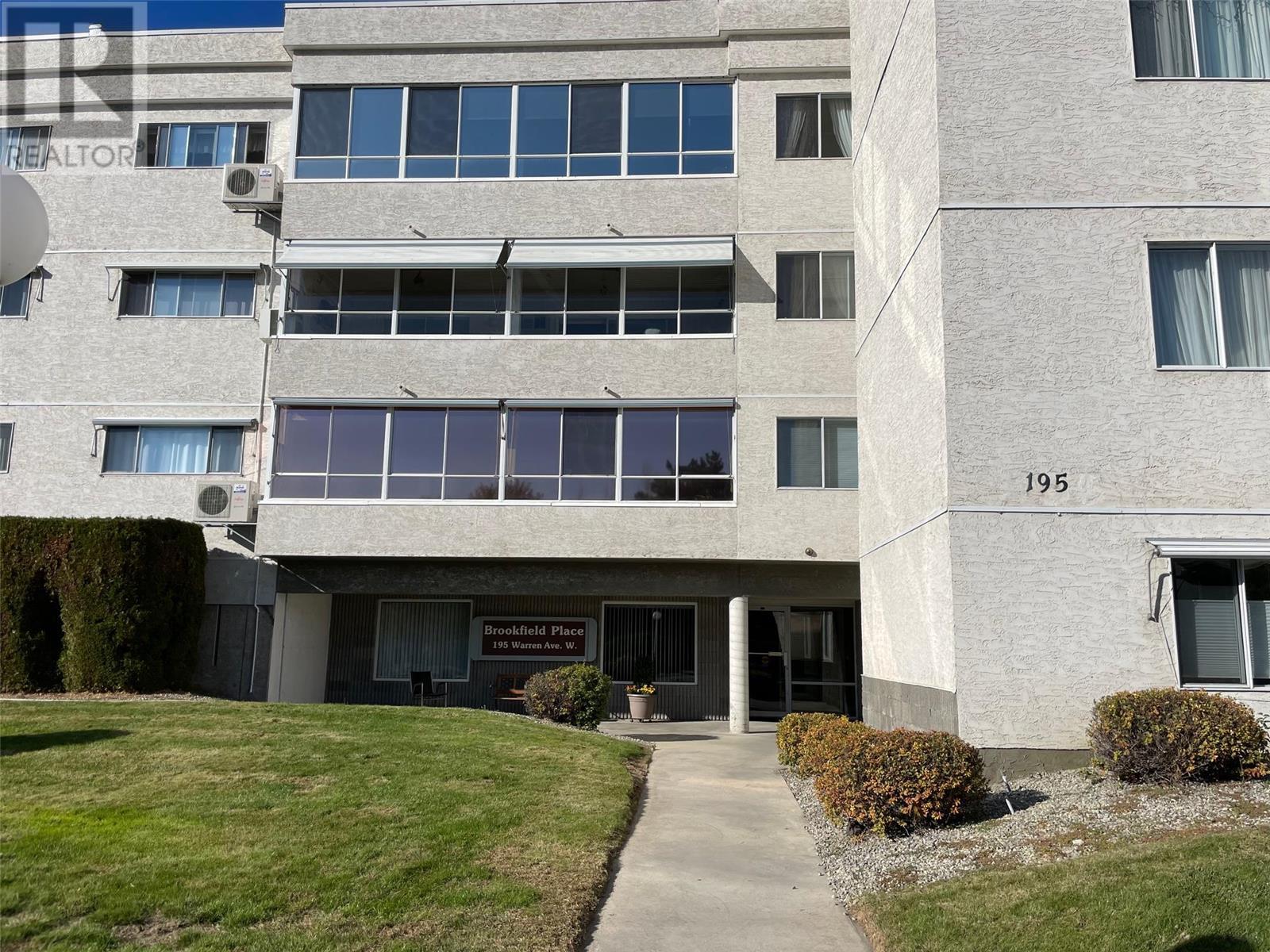 195 Warren Avenue W Unit# 401, #401