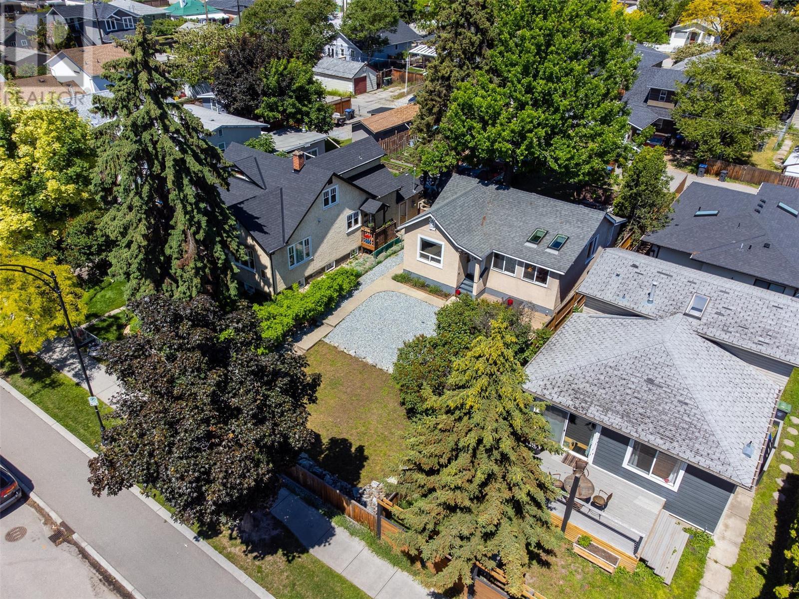 756 Cawston Avenue