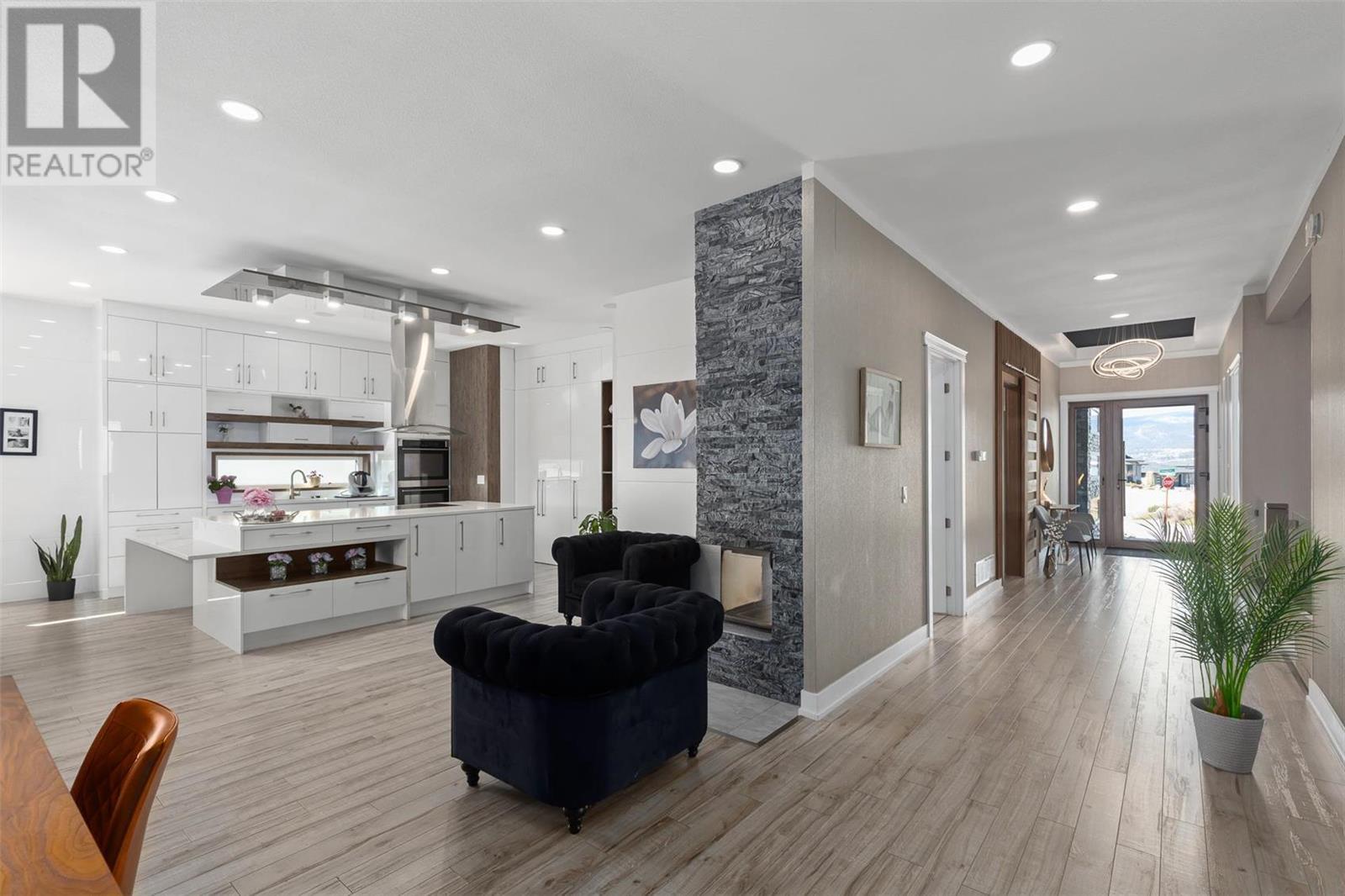 3199 Vineyard View Way