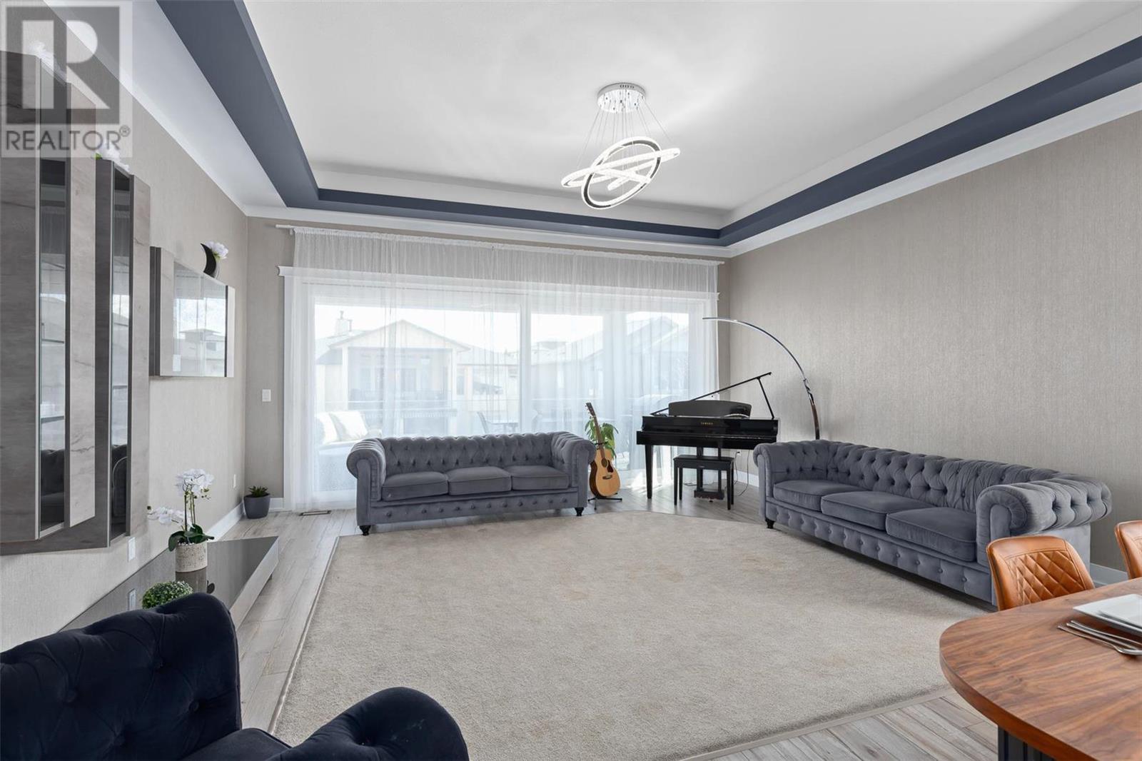 3199 Vineyard View Way