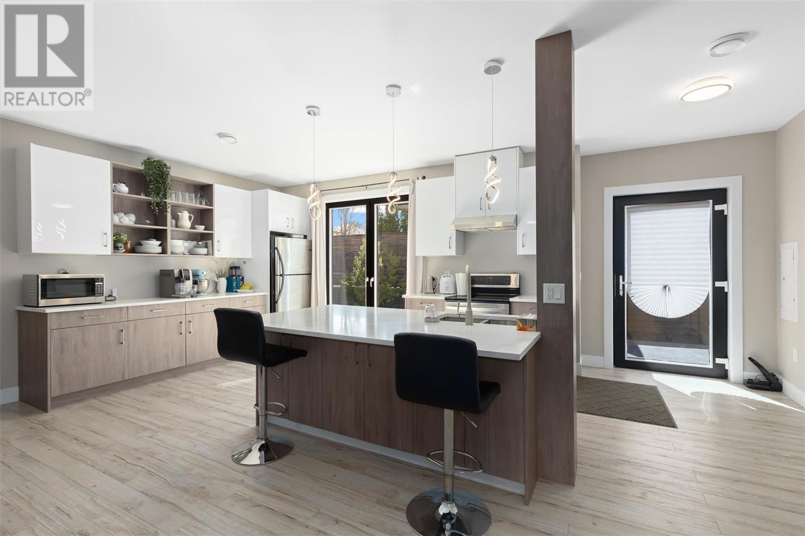 3199 Vineyard View Way