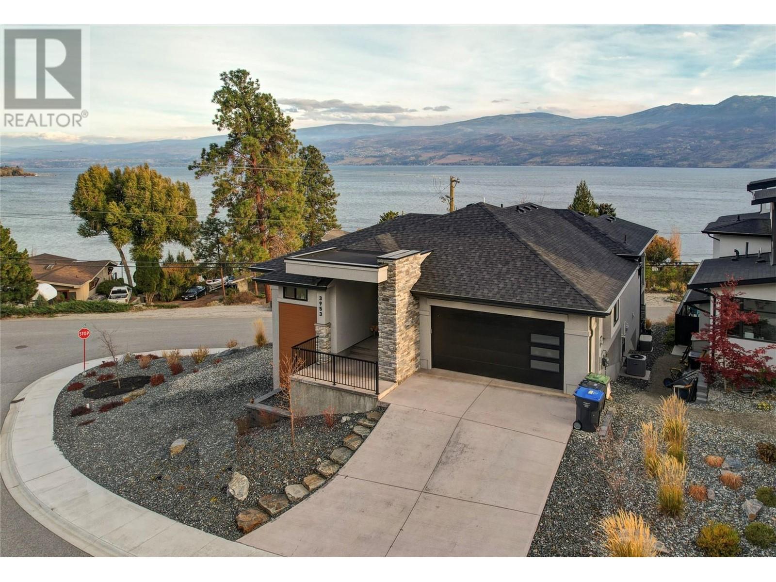 3953 Beachview Drive