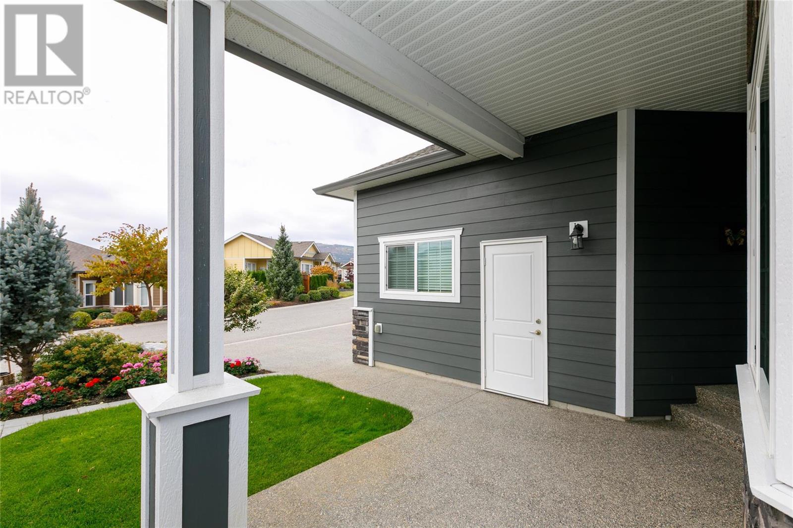 2097 Acorn Crescent