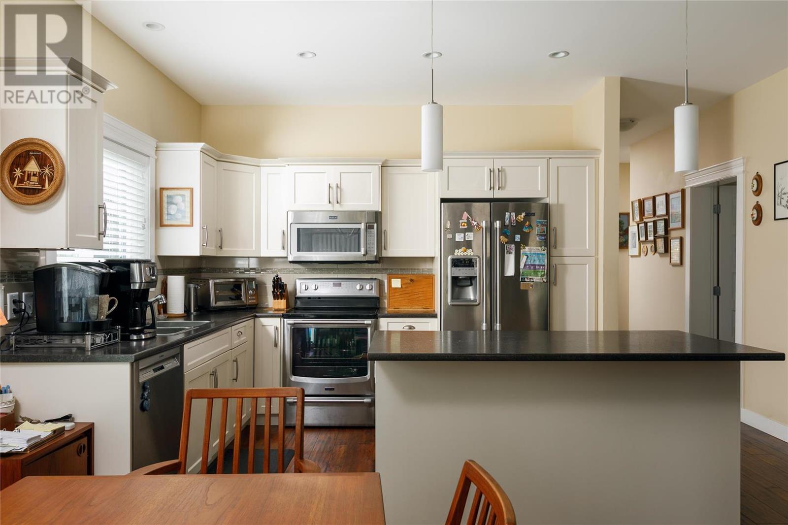 2097 Acorn Crescent