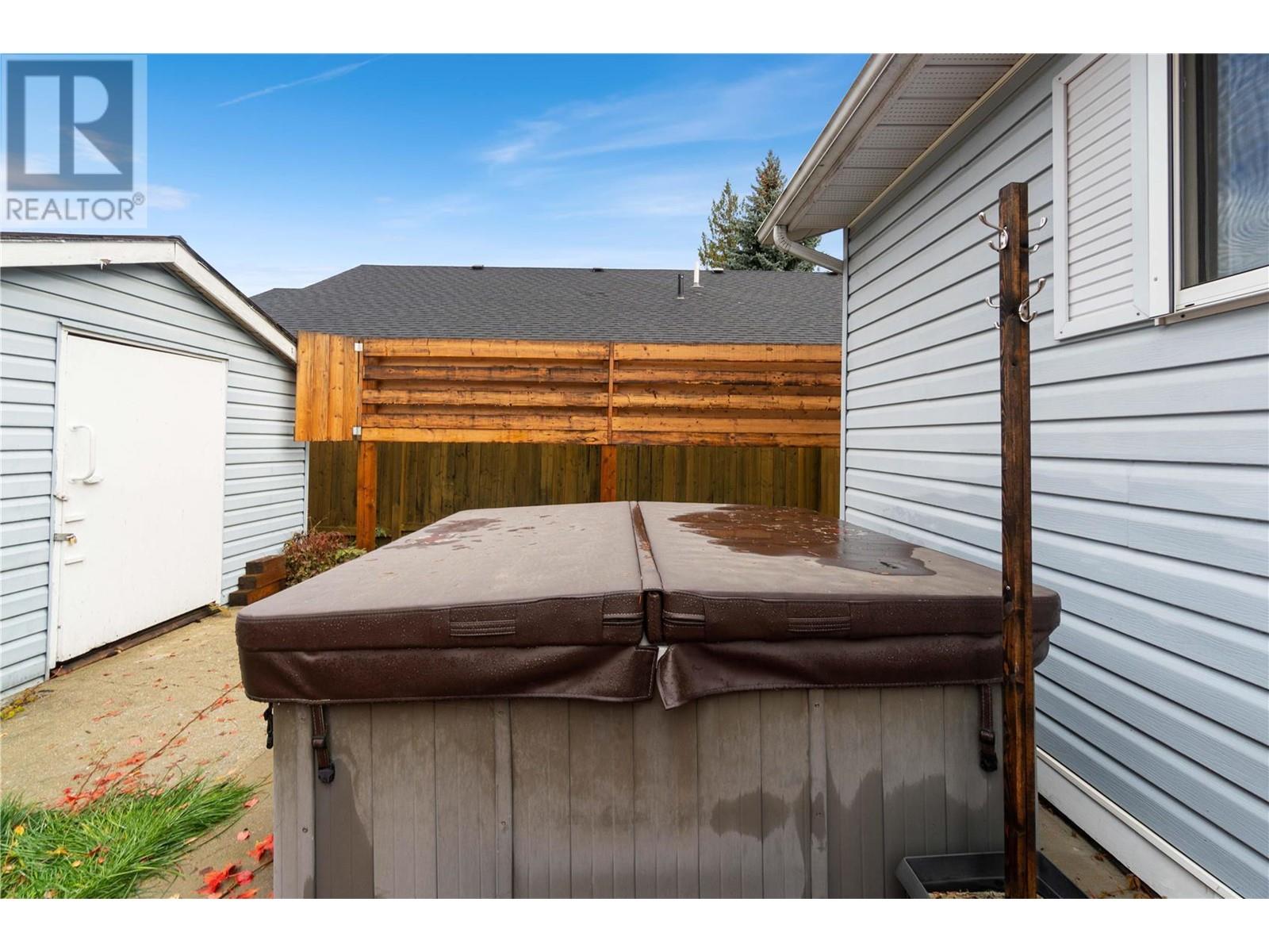 601 Cherry Avenue